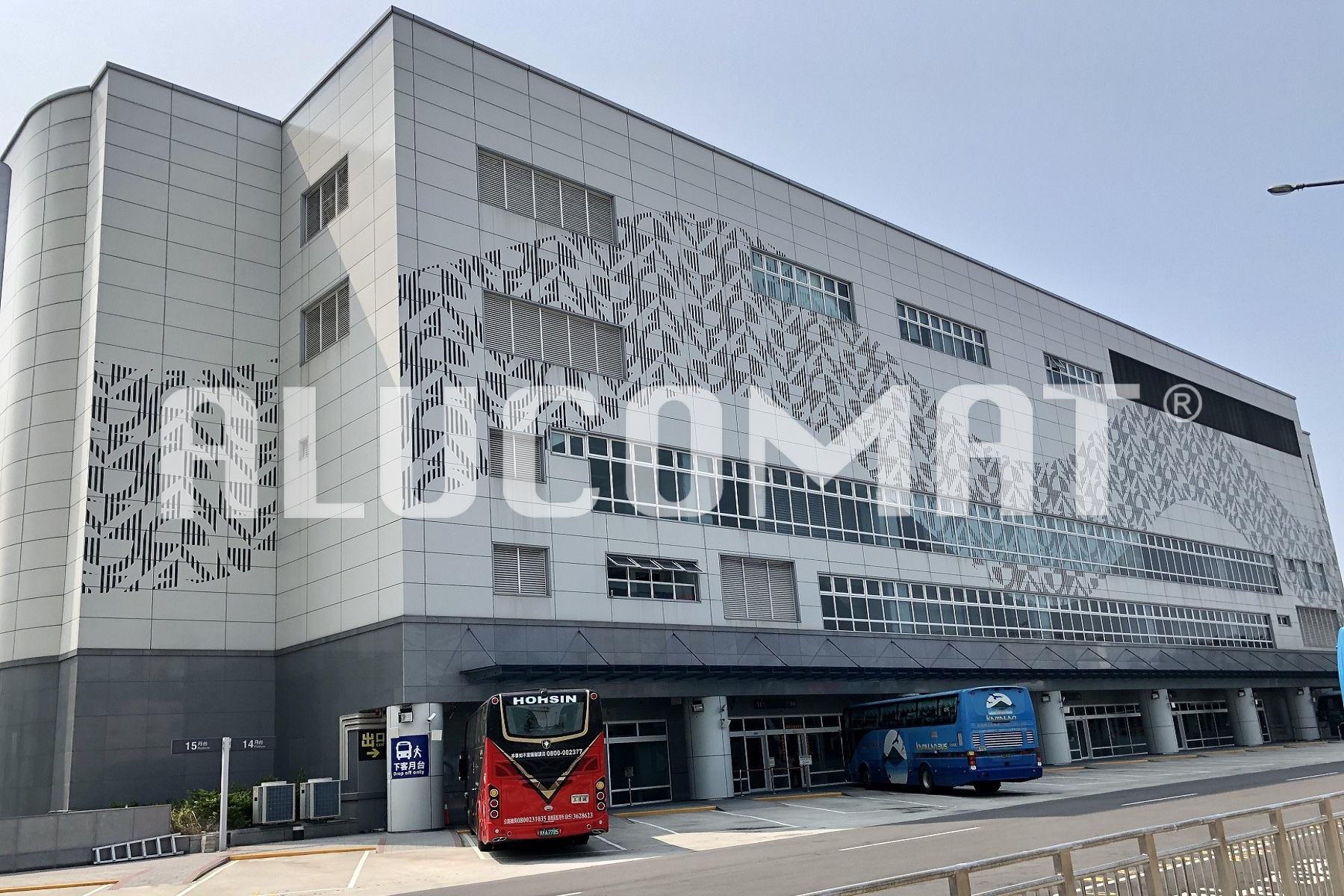Banqiao MRT / Transfer Station - Digital Printing Facade 